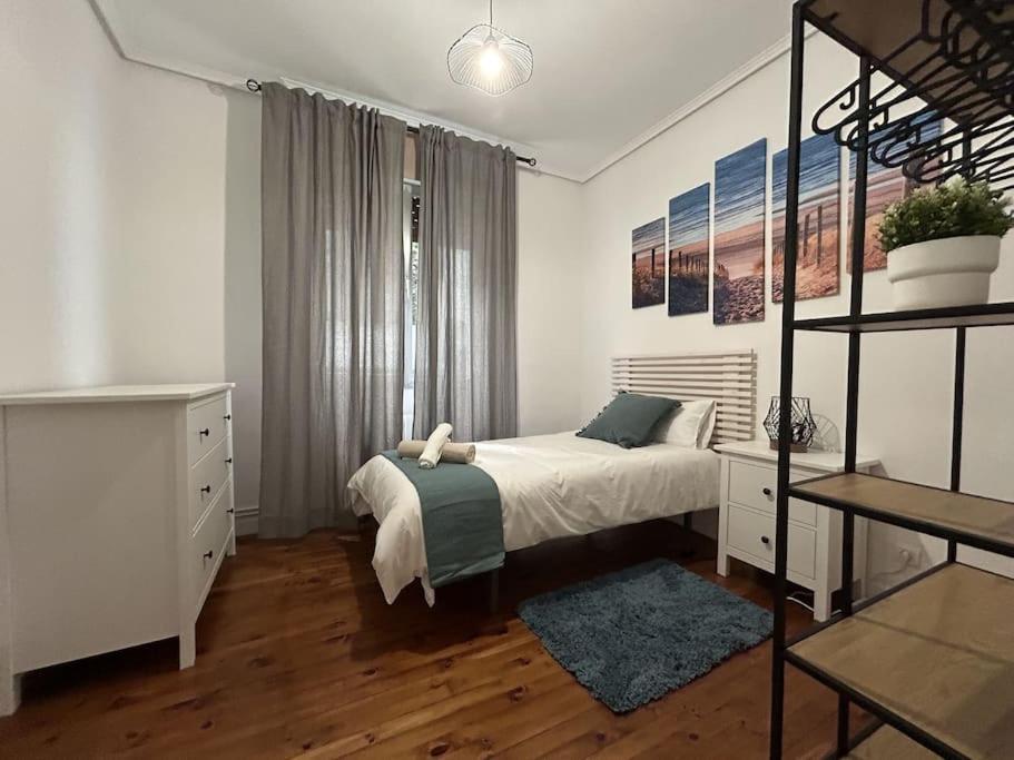 Deusto Apartment Bilbao Bagian luar foto